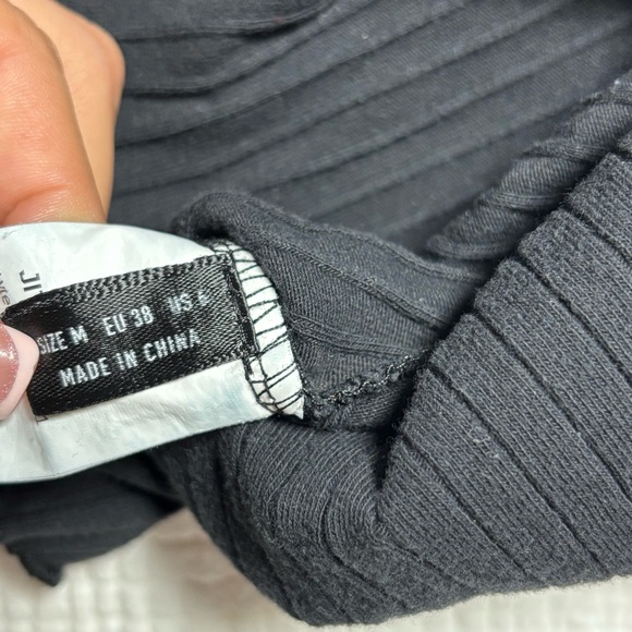 Black Ribbed Short Sleeve Top - Picture 3 of 3